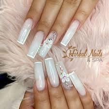 HERBAL NAILS & SPA - CORONA